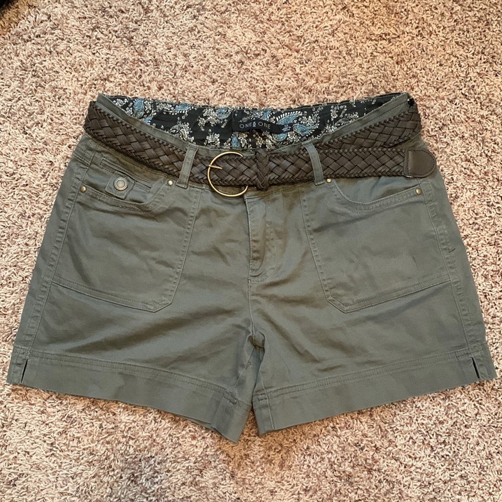 Women’s Size 12 Olive Green Shorts